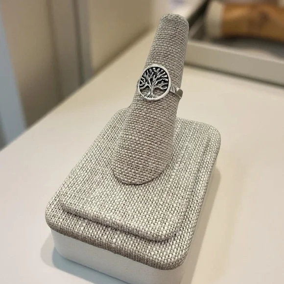 NWT 925 Sterling Silver Tree of Life Ring! Available in Sizes 6-10! NEW! - Picture 3 of 7